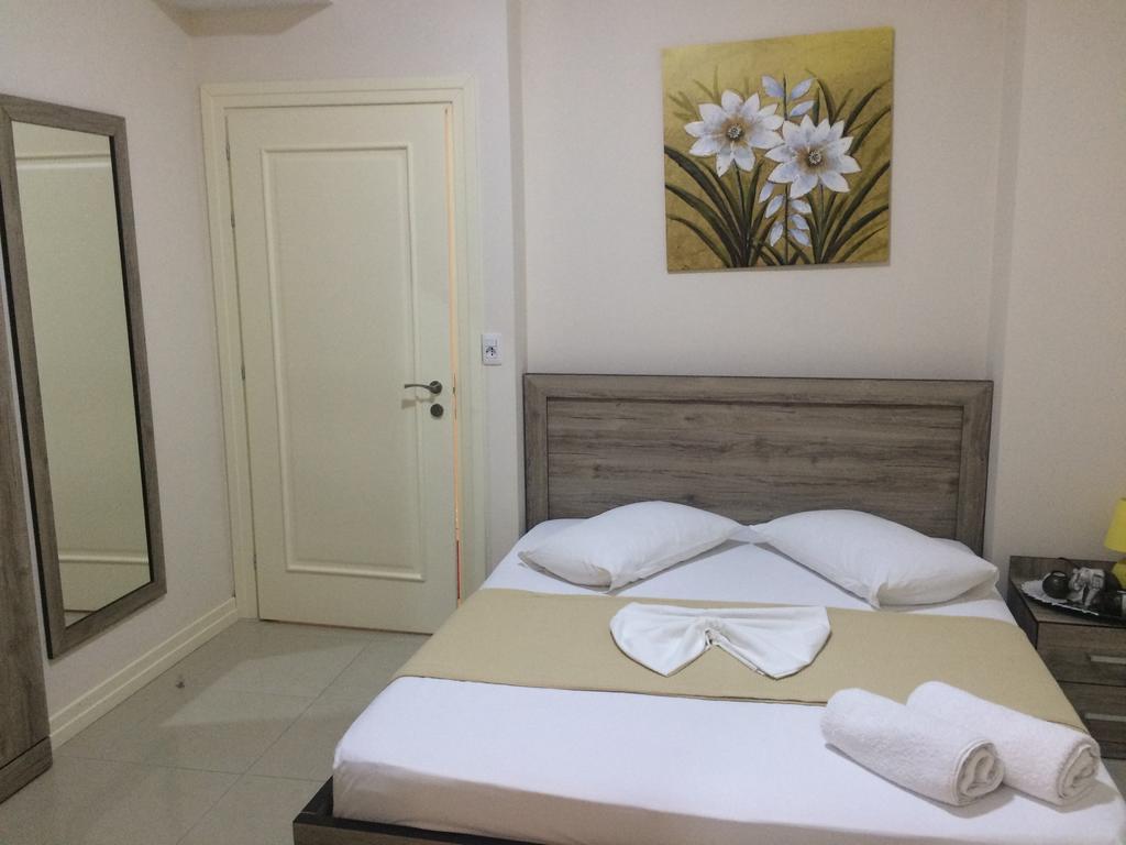 Berti Apartments ساراندا المظهر الخارجي الصورة