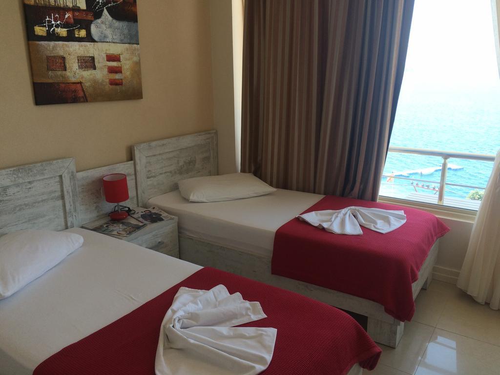 Berti Apartments ساراندا المظهر الخارجي الصورة
