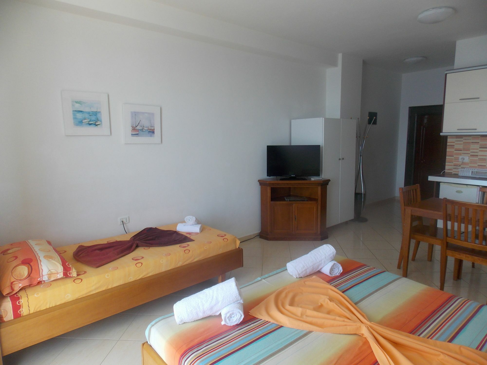 Berti Apartments ساراندا المظهر الخارجي الصورة